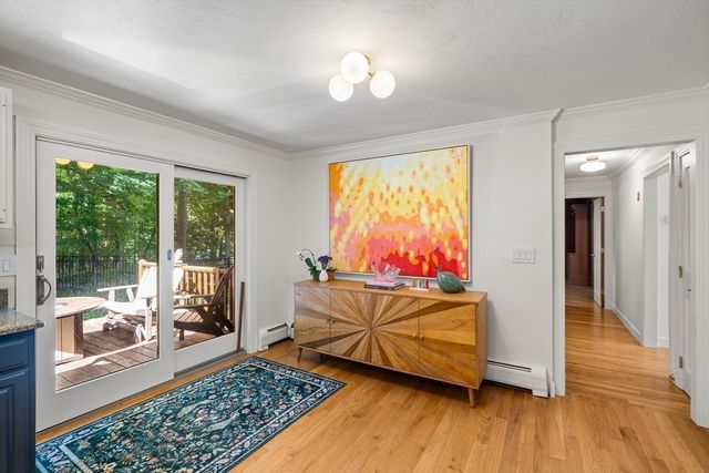 6 Lexington Cir, Holden, MA 01520