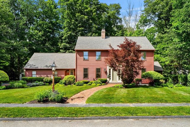 6 Lexington Cir, Holden, MA 01520
