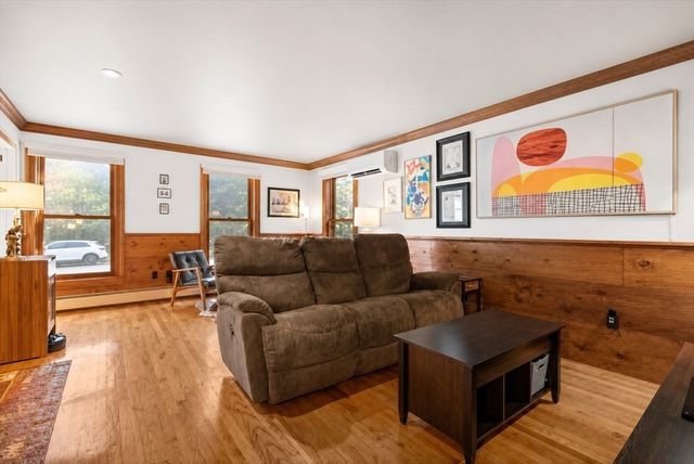 6 Lexington Cir, Holden, MA 01520