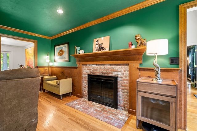 6 Lexington Cir, Holden, MA 01520