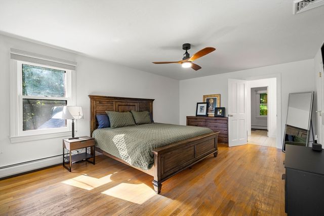 6 Lexington Cir, Holden, MA 01520