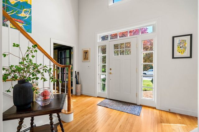 6 Lexington Cir, Holden, MA 01520