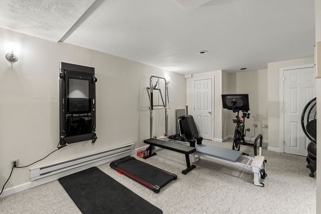 6 Lexington Cir, Holden, MA 01520