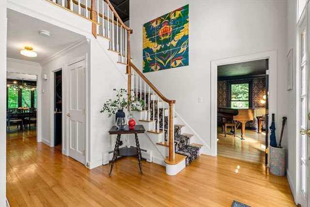 6 Lexington Cir, Holden, MA 01520
