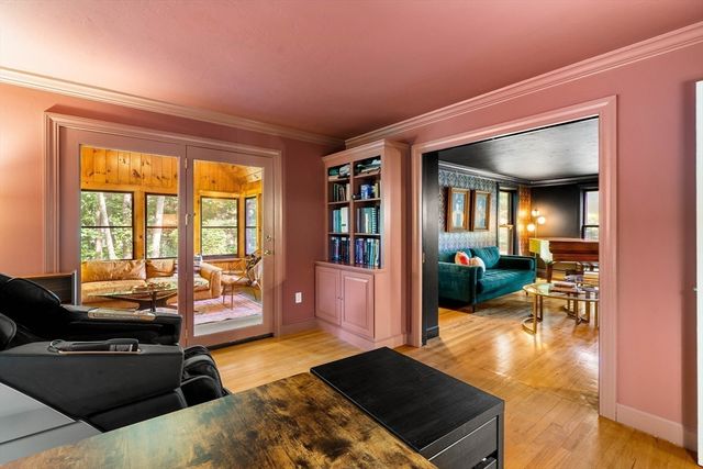 6 Lexington Cir, Holden, MA 01520