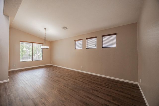 6539 W Jomax Road, Phoenix, AZ 85083