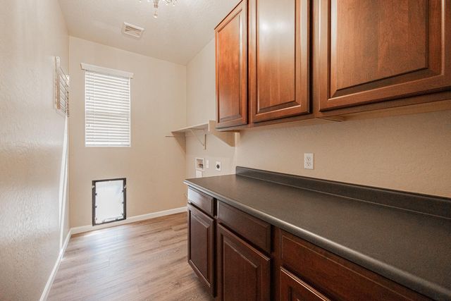 6539 W Jomax Road, Phoenix, AZ 85083