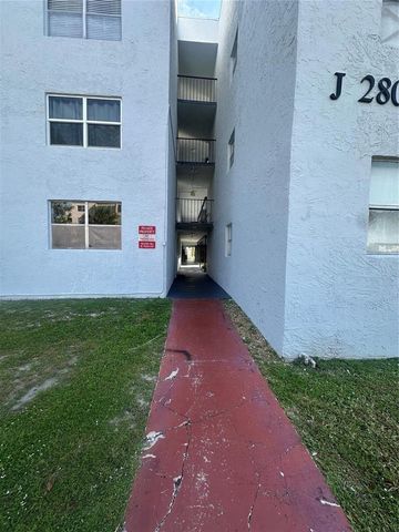 2800 Somerset Drive J107, Lauderdale Lakes, FL 33311