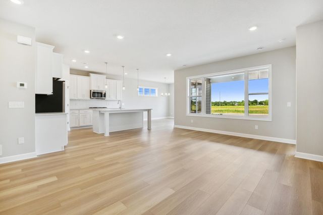 1813 Arrowhead Street, Shakopee, MN 55379