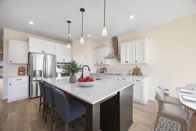 1813 Arrowhead Street, Shakopee, MN 55379