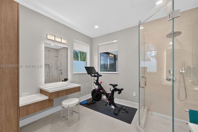 2126 Quail Roost Dr, Weston, FL 33327