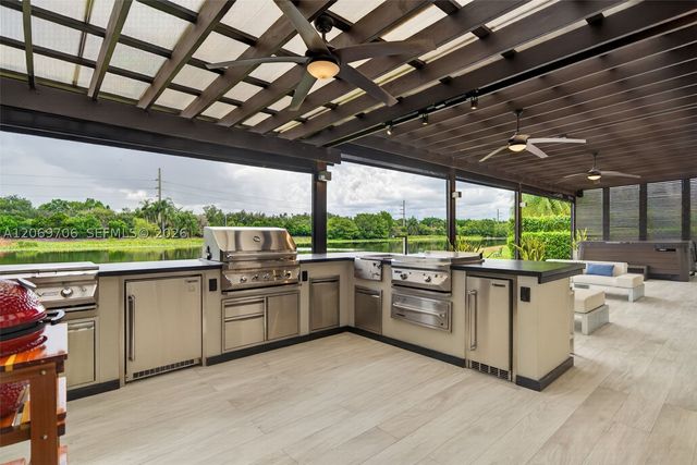 2126 Quail Roost Dr, Weston, FL 33327