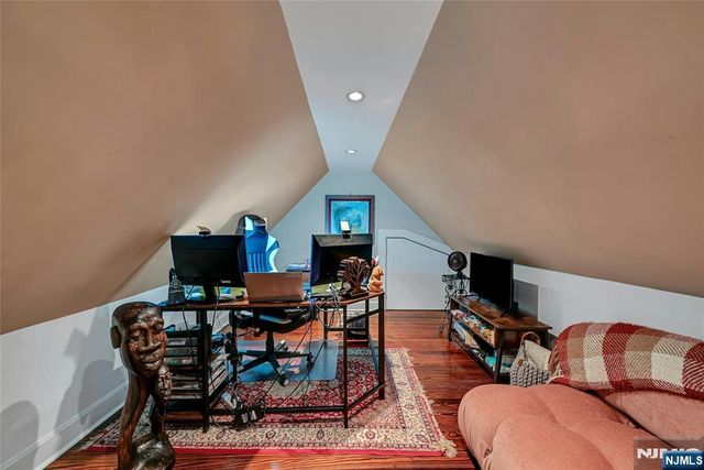 730 River Road, Teaneck, NJ 07666