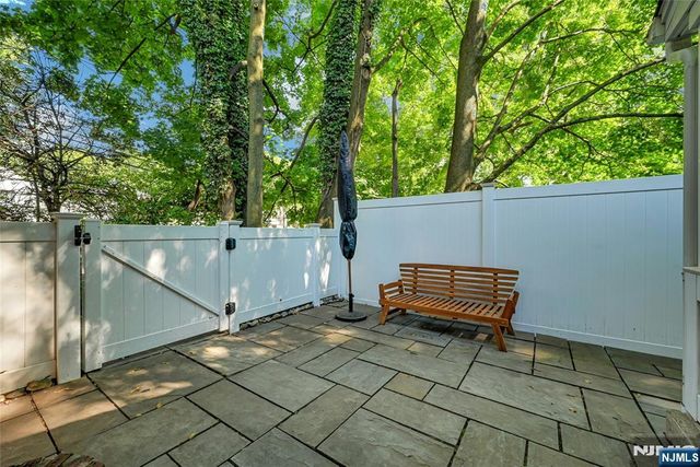 730 River Road, Teaneck, NJ 07666