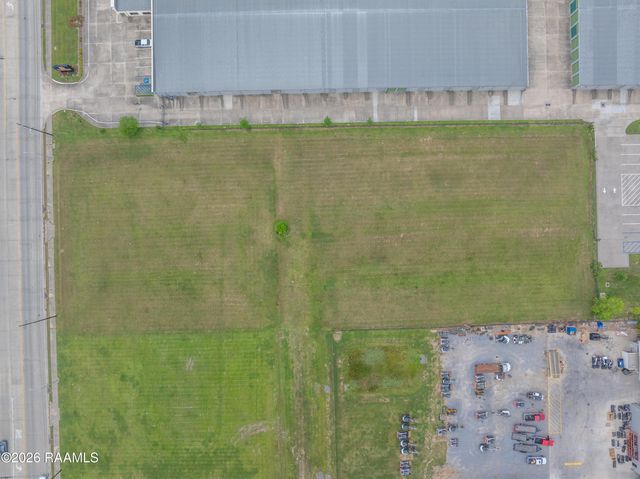 2124 W Willow Street, Scott, LA 70583