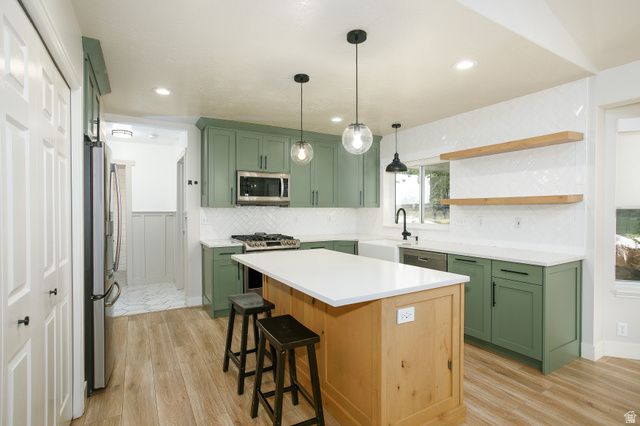 1306 N THORNFIELD RD, Kaysville, UT 84037