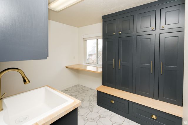 1306 N THORNFIELD RD, Kaysville, UT 84037