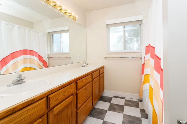 1306 N THORNFIELD RD, Kaysville, UT 84037