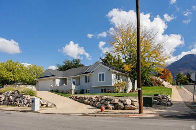 1306 N THORNFIELD RD, Kaysville, UT 84037