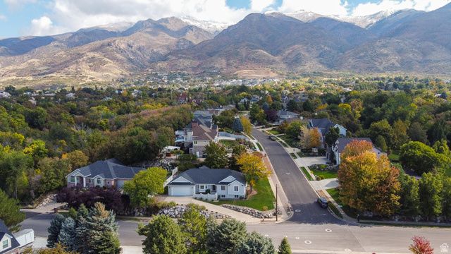 1306 N THORNFIELD RD, Kaysville, UT 84037