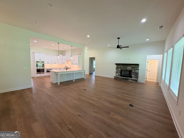 144 Tattersall Way 5-103, Senoia, GA 30276
