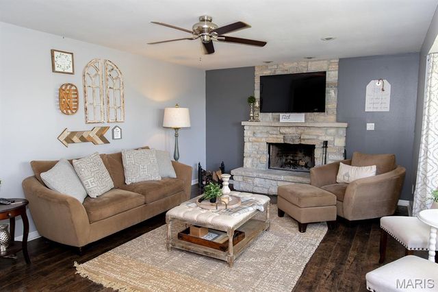 1525 Prehistoric Hill Drive, Imperial, MO 63052