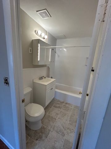 24 Pond St B, Quincy, MA 02169