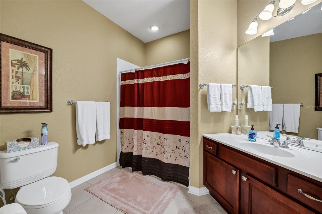Image 18 of property listing at 4114 BREAKVIEW DR DRIVE 10602, Orlando, FL 32819
