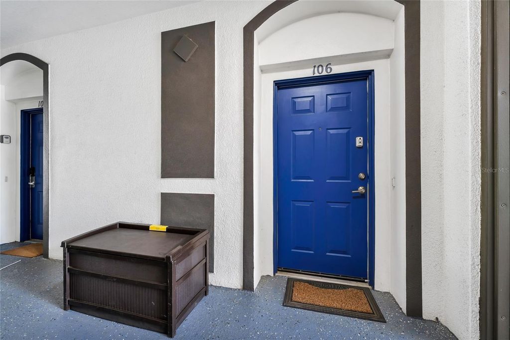 Image 3 of property listing at 4114 BREAKVIEW DR DRIVE 10602, Orlando, FL 32819