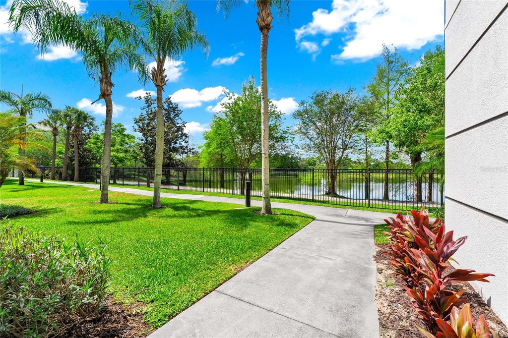 Image 21 of property listing at 4114 BREAKVIEW DR DRIVE 10602, Orlando, FL 32819