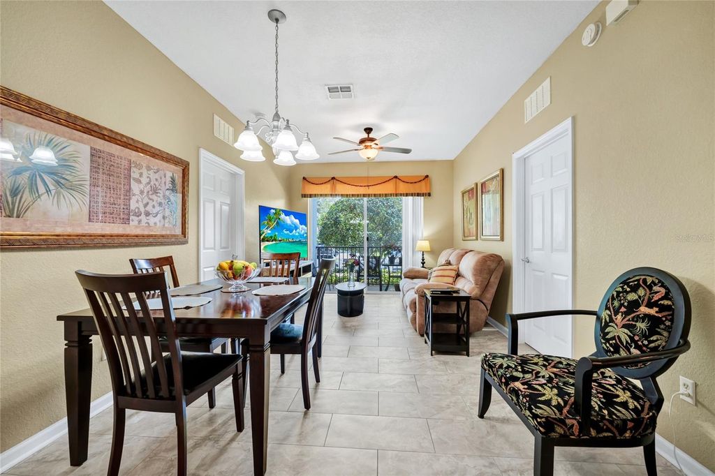 Image 10 of property listing at 4114 BREAKVIEW DR DRIVE 10602, Orlando, FL 32819