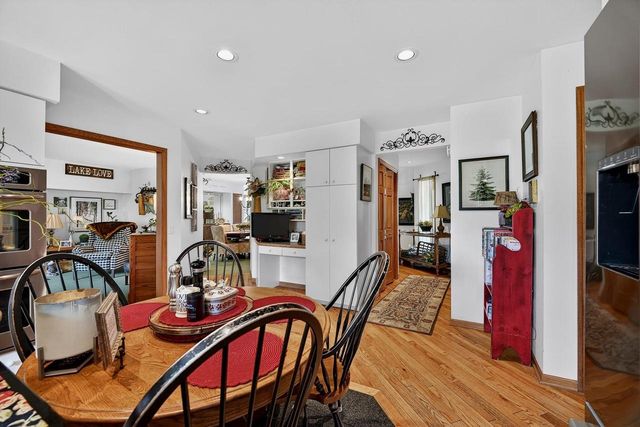 321 Sauk Creek Drive, Madison, WI 53717