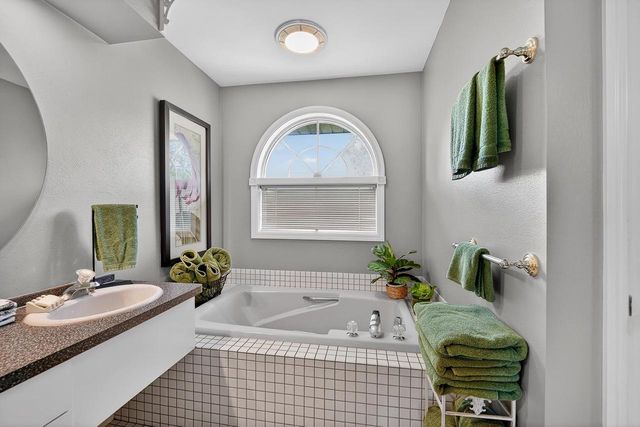 321 Sauk Creek Drive, Madison, WI 53717