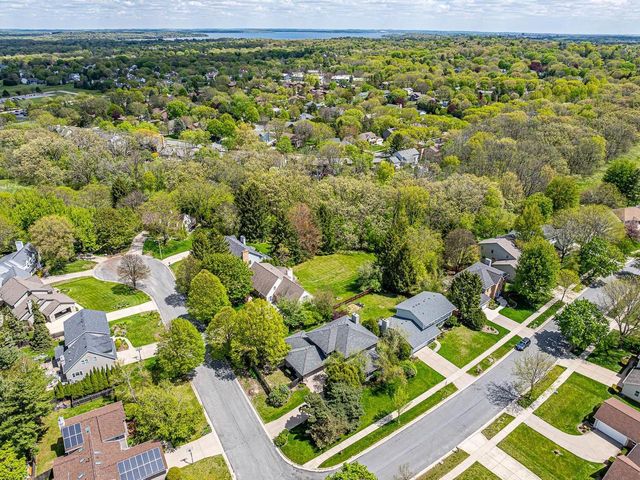 321 Sauk Creek Drive, Madison, WI 53717