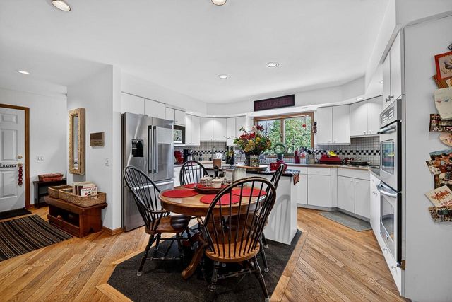 321 Sauk Creek Drive, Madison, WI 53717