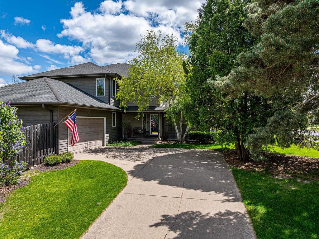 321 Sauk Creek Drive, Madison, WI 53717