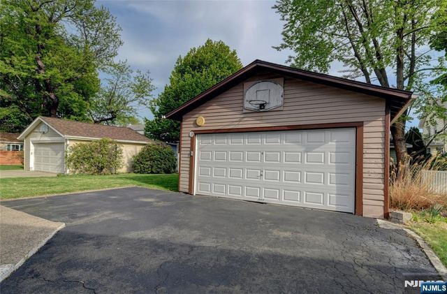 15-14 Bellair Avenue, Fair Lawn, NJ 07410