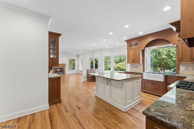 31 Old Farm Rd, Berkeley Heights Twp., NJ 07922