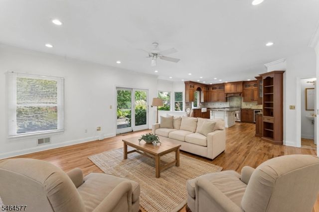 31 Old Farm Rd, Berkeley Heights Twp., NJ 07922