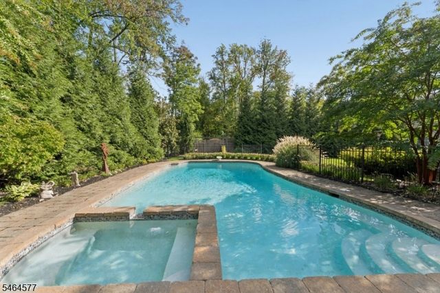 31 Old Farm Rd, Berkeley Heights Twp., NJ 07922
