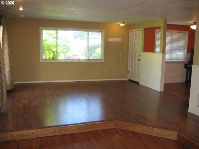 4254 SNOOPY Ct, Salem, OR 97301