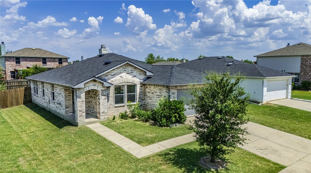 2621 Shorecrest Drive, Little Elm, TX 75068