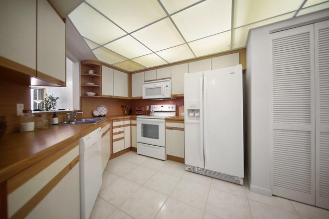 9650 S Ocean Drive 909, Jensen Beach, FL 34957