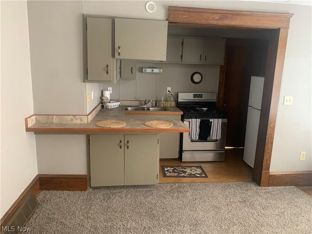 145 Grant Street, Conneaut, OH 44030