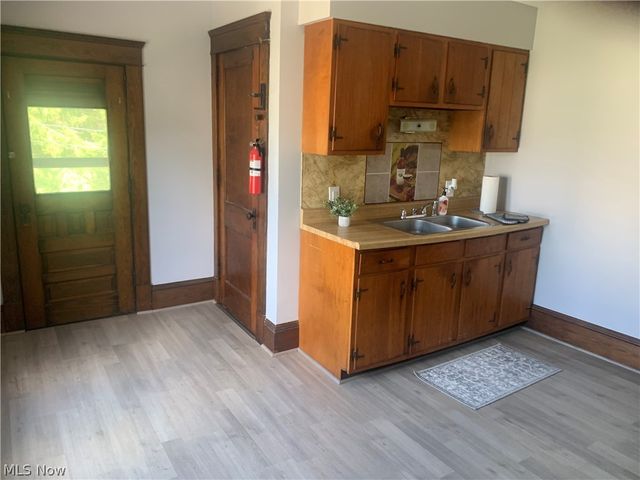 145 Grant Street, Conneaut, OH 44030