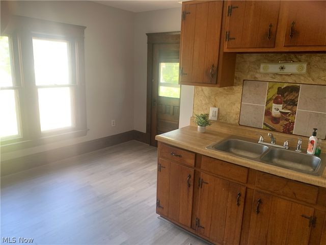 145 Grant Street, Conneaut, OH 44030