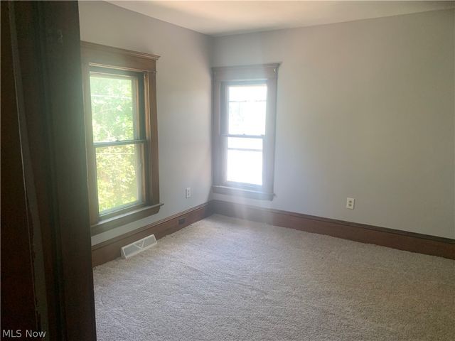 145 Grant Street, Conneaut, OH 44030