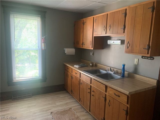 145 Grant Street, Conneaut, OH 44030