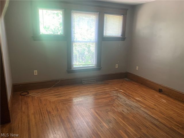 145 Grant Street, Conneaut, OH 44030