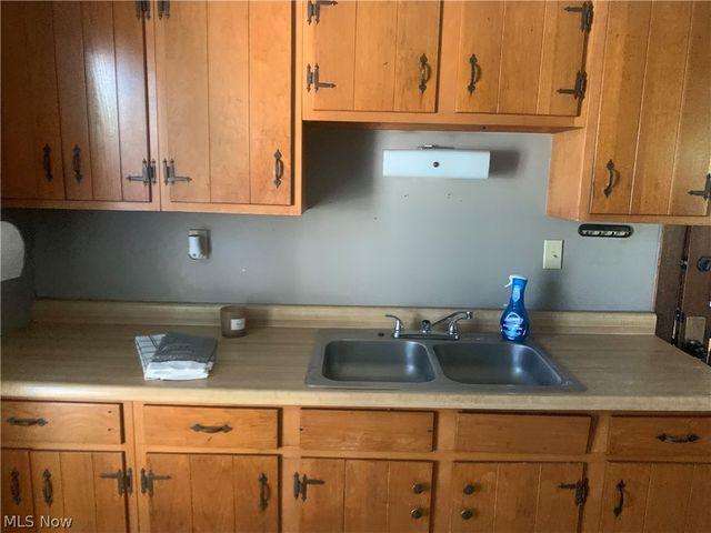 145 Grant Street, Conneaut, OH 44030